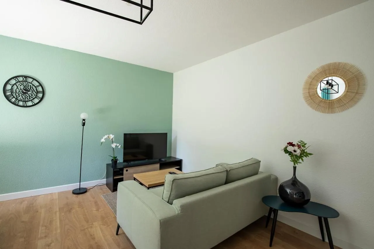 Apartmán T4 Climatise Au Pied Des Rempart Avec Parking Avignon