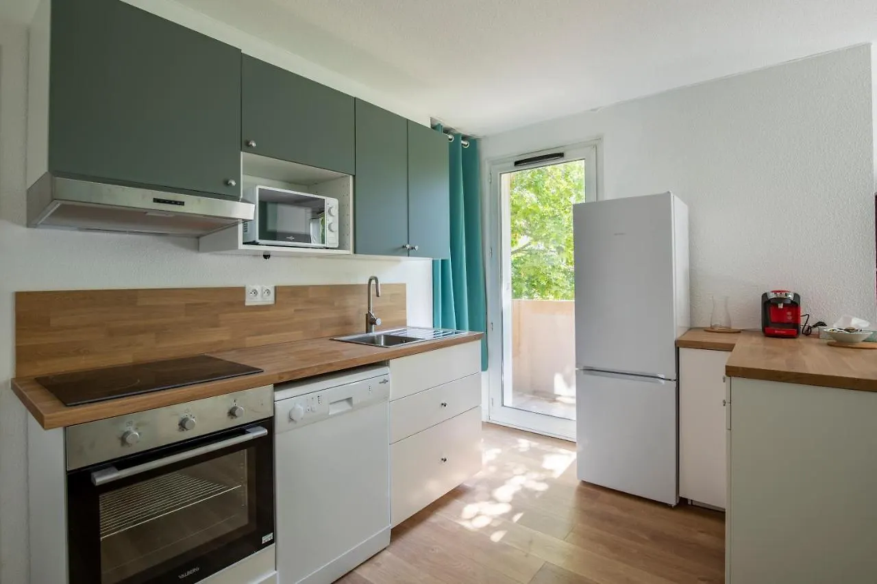 T4 Climatise Au Pied Des Rempart Avec Parking Apartment Avignon France